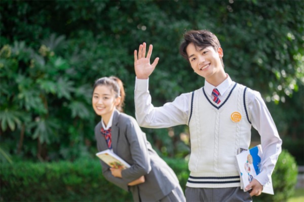 【抢先锁定未来】青海新东方2026春季预科班名额抢占中！换赛道突破自我，解锁人生新可能！